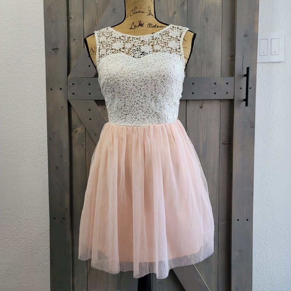 A.D + 1 formal dress Size 3 Blush Pink White Crochet with Gold Sequin